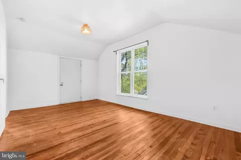 Bedroom - 3209 Varnum St, Mount Rainier, MD 20712 photo 7 of 9