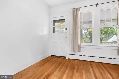 Entry Way - 3209 Varnum St, Mount Rainier, MD 20712 photo 1 of 4