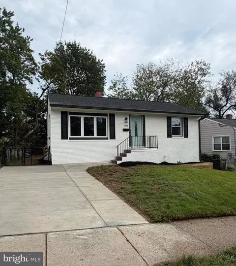 709 65th Ave, Capitol Heights, MD 20743