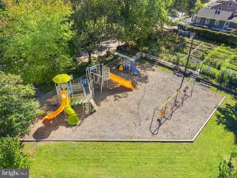 View/Area - 4607 30th St, Mount Rainier, MD 20712 photo 1 of 1