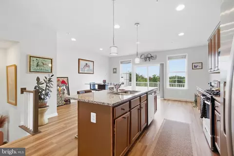 Entry Way - 1015 High Point Trl, Laurel, MD 20707 photo 7 of 15