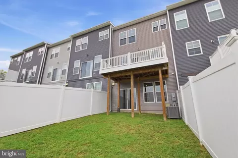 Exterior - 1015 High Point Trl, Laurel, MD 20707 photo 5 of 7
