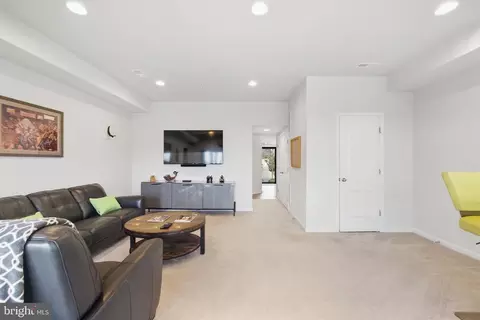 Entry Way - 1015 High Point Trl, Laurel, MD 20707 photo 4 of 15