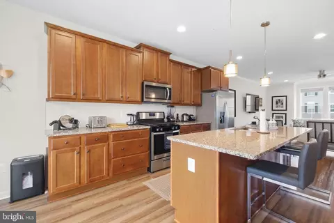 Kitchen - 1015 High Point Trl, Laurel, MD 20707 photo 4 of 4
