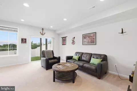 Living - 1015 High Point Trl, Laurel, MD 20707 photo 1 of 1