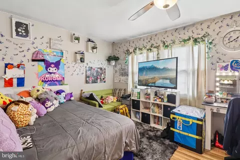 Bedroom - 15751 Pointer Ridge Dr, Bowie, MD 20716 photo 1 of 11