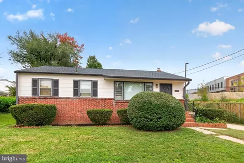5207 59th Ave, Riverdale, MD 20737