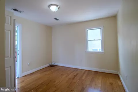 Bedroom - 6009 State St, Landover, MD 20785 photo 4 of 6