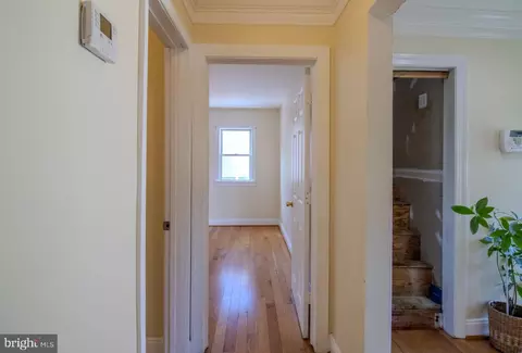 Entry Way - 6009 State St, Landover, MD 20785 photo 4 of 7