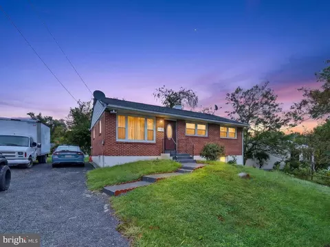111 Pepper Mill Dr, Capitol Heights, MD 20743