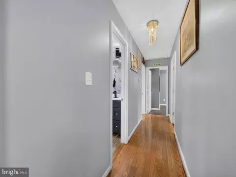 Entry Way - 111 Pepper Mill Dr, Capitol Heights, MD 20743 photo 4 of 7
