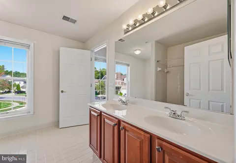 Bath - 6315 Rory Ct, Lanham, MD 20706 photo 2 of 4