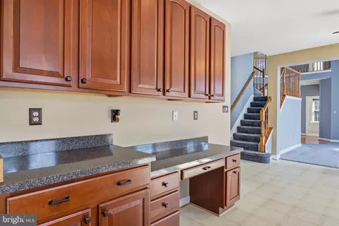 Entry Way - 6315 Rory Ct, Lanham, MD 20706 photo 4 of 6
