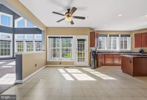 Entry Way - 6315 Rory Ct, Lanham, MD 20706 photo 3 of 6