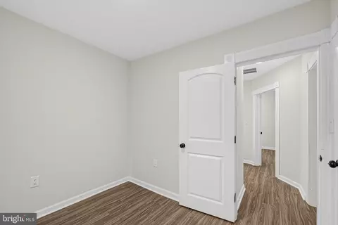 Entry Way - 339 Laurel Ave, Laurel, MD 20707 photo 9 of 11