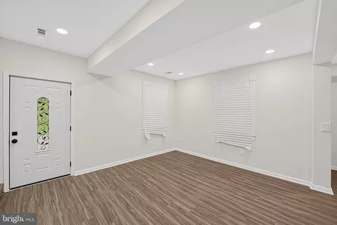 Entry Way - 339 Laurel Ave, Laurel, MD 20707 photo 11 of 11