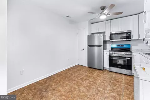 Kitchen - 11322 Laurelwalk Dr #B-24, Laurel, MD 20708 photo 1 of 1