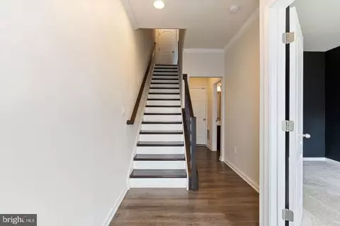 Entry Way - 4963 Vista Green Ln, Lanham, MD 20706 photo 3 of 15