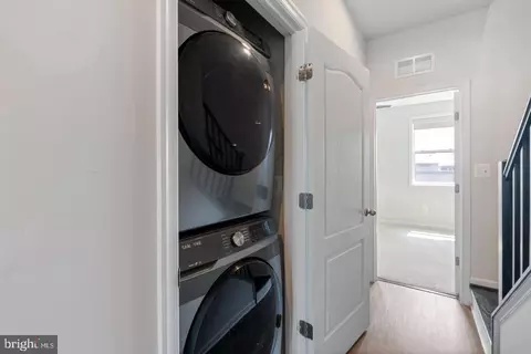 Entry Way - 4963 Vista Green Ln, Lanham, MD 20706 photo 13 of 15