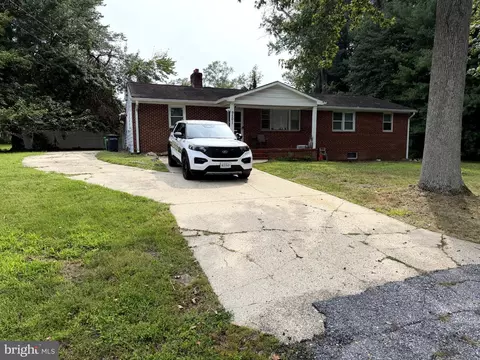9501 Sherwood Dr, Marlboro, MD 20772