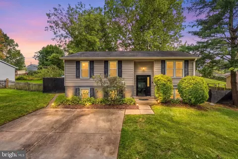 12405 Kayak Dr, Marlboro, MD 20772