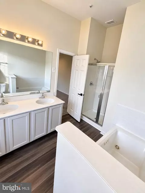 Bath - 6022 Cedar Post Dr, District Heights, MD 20747 photo 3 of 4