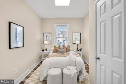 Bedroom - 3724 35th St, Mount Rainier, MD 20712 photo 3 of 4