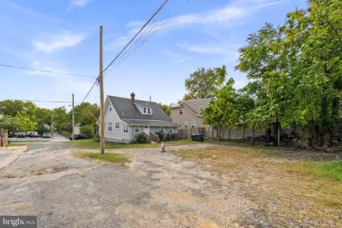 Exterior - 3724 35th St, Mount Rainier, MD 20712 photo 4 of 8