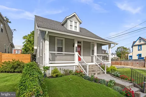 Exterior - 3724 35th St, Mount Rainier, MD 20712 photo 2 of 8
