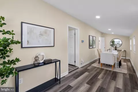 Entry Way - 3724 35th St, Mount Rainier, MD 20712 photo 6 of 10