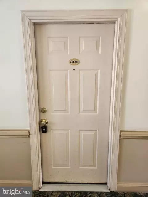 8941 Town Center Cir #2-308, Marlboro, MD 20774