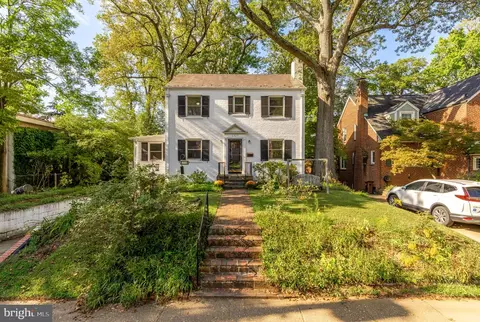 4323 Woodberry St, University Park, MD 20782