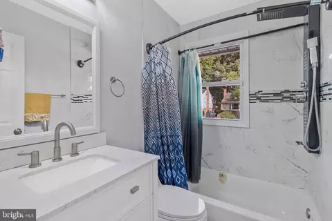 Bath - 9217 3rd St, Lanham, MD 20706 photo 2 of 3