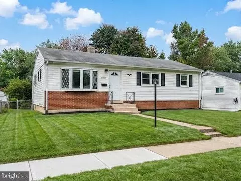 6609 March Dr, Oxon Hill, MD 20745