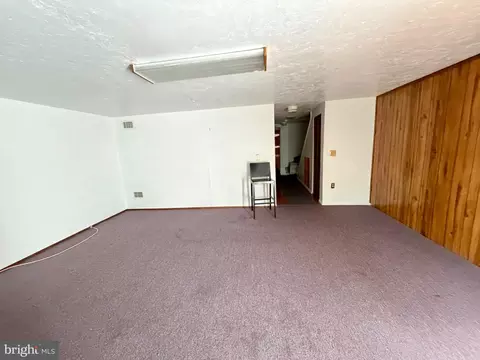 Living - 8435 Snowden Oaks Pl, Laurel, MD 20708 photo 3 of 3