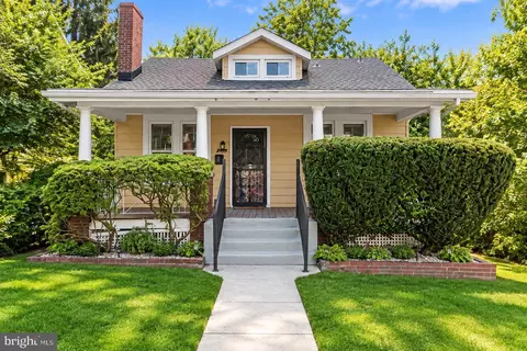 4017 Ingraham St, Hyattsville, MD 20781