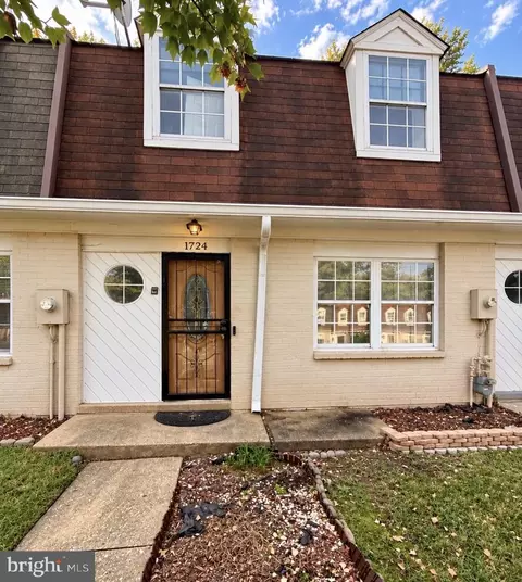 1724 Dutch Village Dr #N-365, Landover, MD 20785