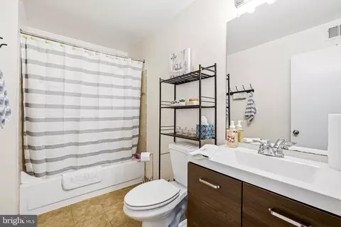Bath - Undisclosed, Laurel, MD 20707 photo 1 of 2