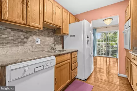 Kitchen - 4312 Kinmount Rd, Lanham, MD 20706 photo 3 of 4