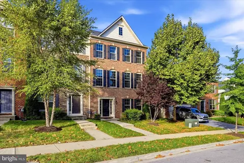 Exterior - 9307 Geaton Park Pl, Lanham, MD 20706 photo 4 of 6