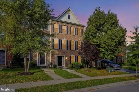 9307 Geaton Park Pl, Lanham, MD 20706