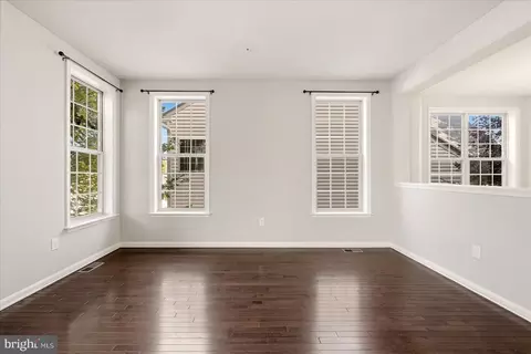Living - 9307 Geaton Park Pl, Lanham, MD 20706 photo 2 of 8