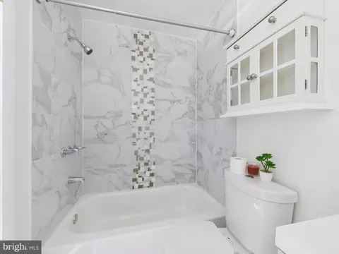 Bath - 8317 Schultz Rd, Clinton, MD 20735 photo 1 of 3