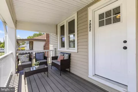 Exterior - 7002 E Clinton St, Clinton, MD 20735 photo 5 of 9
