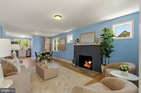 Living - 7002 E Clinton St, Clinton, MD 20735 photo 1 of 5
