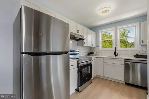 Kitchen - 7002 E Clinton St, Clinton, MD 20735 photo 1 of 5