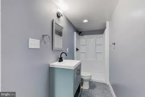 Bath - 7002 E Clinton St, Clinton, MD 20735 photo 2 of 2