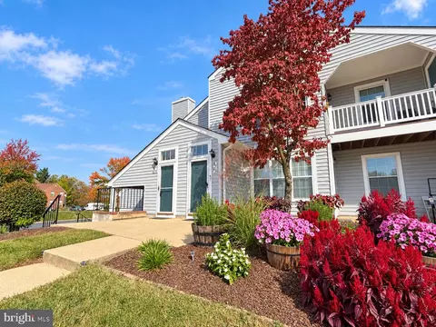 8725 Grasmere Ct, Fort Washington, MD 20744