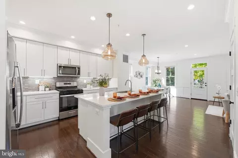 8906 58th Ave, Berwyn Heights, MD 20740
