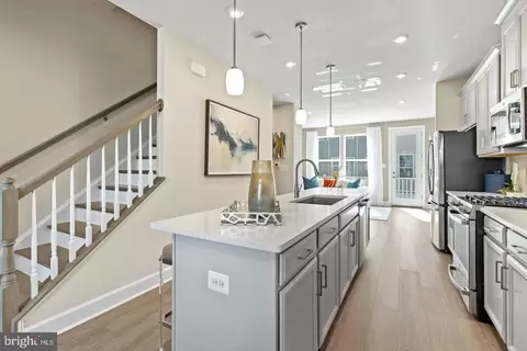 Entry Way - 14315 Bronte St, Laurel, MD 20707 photo 7 of 24